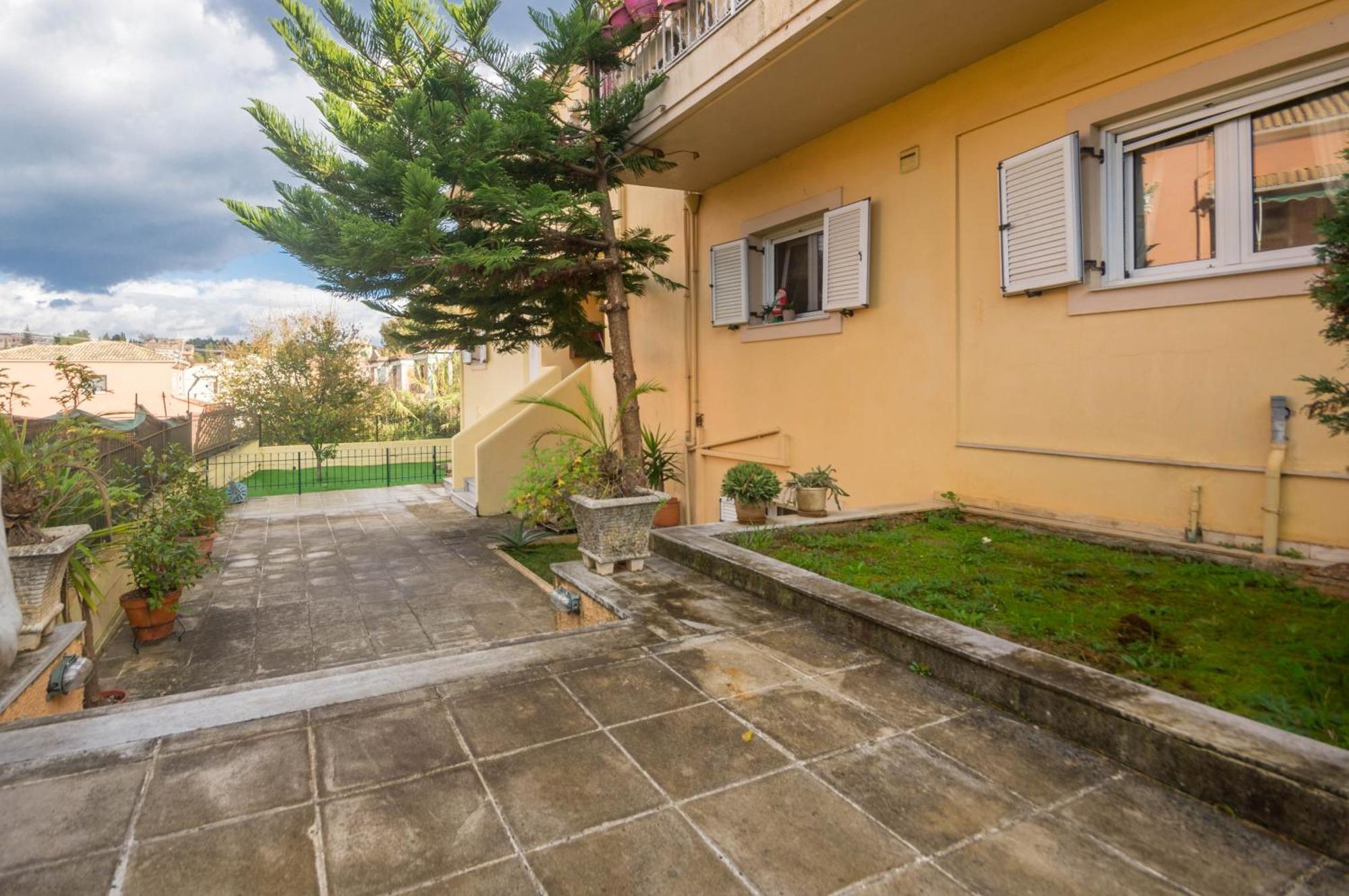 AlepouΔιωροφη Μεζονετα-2Km Απο Το Κεντρο-Iliana House公寓 外观 照片