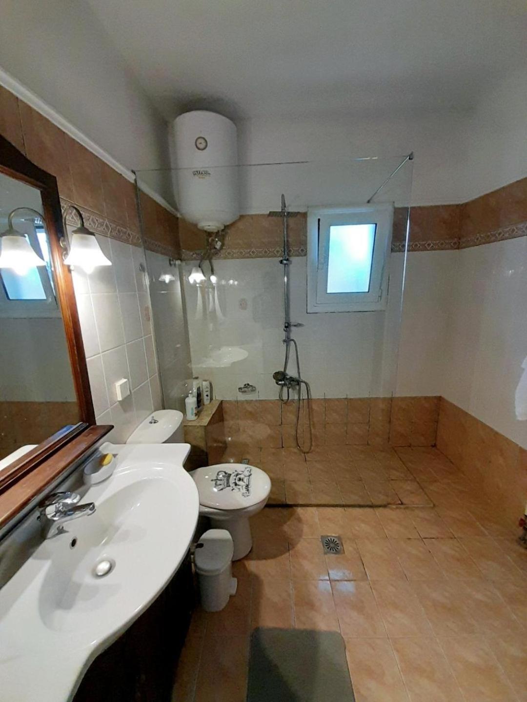 AlepouΔιωροφη Μεζονετα-2Km Απο Το Κεντρο-Iliana House公寓 外观 照片