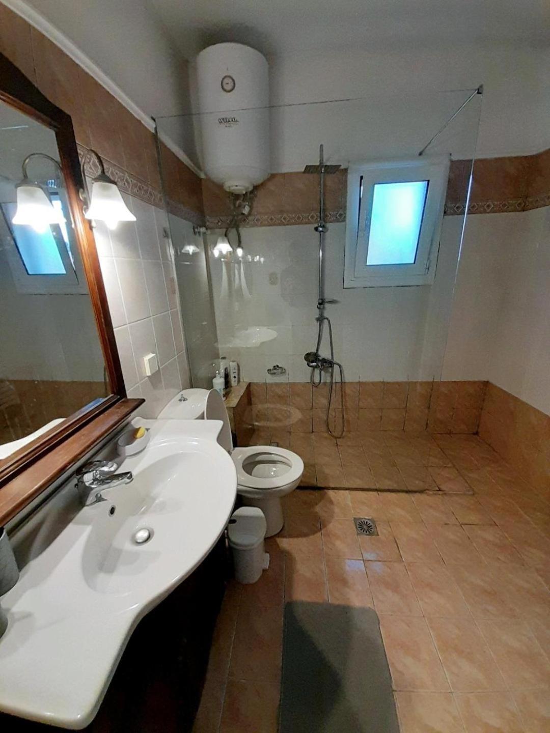 AlepouΔιωροφη Μεζονετα-2Km Απο Το Κεντρο-Iliana House公寓 外观 照片